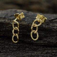 DescriptionRolo Cable Link Chain Push Back Stud Earrings// Minimalist Earrings// Hand made Earrings// Solid 14K Yellow/ Rose / White Gold Stud Earrings≫ Features• Items Code: SE01274• Solid 14K Yellow Gold with stamped• 18K also available - Additional fees may apply)• More option in gold color: Rose , yellow, White gold• Earring Size :- 30 mm≫ FAQ below for more detail.✦ For International Buyer - Customs and import taxes.......................Since every country has the different import tax rate Yellow Gold Round Earrings With Cable Chain, Cable Chain Drop Earrings For Gift, Yellow Gold Plated Earrings With Cable Chain, Dainty Gold Cable Chain Earrings, Gold Cable Chain Earrings For Gift, Minimalist Wedding Jewelry, White Gold Earrings Studs, White Gold Studs, Minimalist Earrings Studs