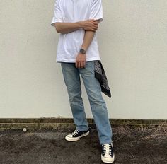 Skater Boy Outfits Aesthetic, Jeans For Short Legs, Boys Outfits Aesthetic, Outfit Cowo, College Casual, Masc Outfits, Blue Jean Outfits, Mens Summer Outfits, Mens Fashion Streetwear