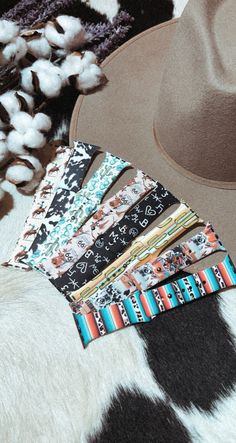 Silicone Leather Phone Case Western, Western Apple Watch, Camo Prom, Cute Apple Watch Bands, Apple Watch Bands Fashion, Western Stuff, Cowgirl Accessories, Door Signs Diy, Apple Band