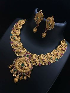 Price:2250 Order what's app 7995736811 No cod 1 Gram Gold Jewellery, Elegant Jewellery, Black Beaded Jewelry, Neck Jewellery, India Jewelry, Gold Necklace Set, Gold Jewelry Indian