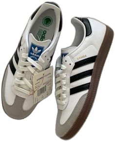 Samba Og Shoes, Adidas Samba Og, Aesthetic Shoes, Birthday Wishlist, Pretty Shoes, Adidas Samba, Adidas Online, Christmas List, Cute Shoes