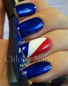 I love this for a 4th of July mani!! I love this girl's blog! You should check her out (chloesnails.blogspot.com) !! Chloe Nails, Blue Nail Polish, Blue Nail