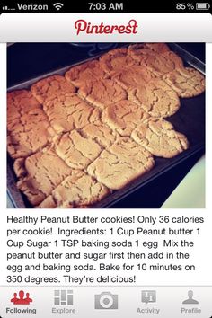 an image of cookies being baked in a baking pan with instructions on how to bake them