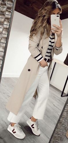 Parisian Style Outfit, Casual Chique Stijl, Style Basics, Mode Casual, Looks Street Style, Casual Work Outfits, Looks Chic, 가을 패션, White Pants