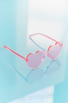 Girly Glasses, Aesthetic Sunglasses, Urban Outfitters Sunglasses, Morning Beach, Glasses Trends, Estilo Hippie