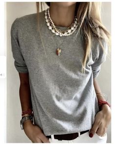 Stile Casual Chic, Pearls Jewelry, Mode Boho, Womens Style, Jewellery Necklace, October 20, Classy Casual, Necklace Pearl