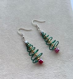 Nickel-free Earrings For Christmas Party, Adjustable Earrings For Christmas Gift, Adjustable Earrings As A Christmas Gift, Wire Xmas Tree, Crystal Bucket, Festive Jewellery, Xmas Jewelry, Christmas Jewelry Diy, Holiday Beading