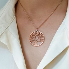 "Personalized Family Tree Necklace,Family Name Necklace,Custom Name Necklace,Tree of Life Necklace,Gift for Mom ❤ DETAIL * Material: Sterling Silver * Color: Silver, Gold, Rose Gold * Chain length: 14\", 16\", 18\", 20\", 22\" * Pendant Size Disc Diameter: 33MM(1.2INCH) * Thickness: 1MM (0.04INCH) * Chain style: Box Chain ❤ PRODUCTION TIME *All our products are made to order so please allow us to take 7-14 business days to finish your jewelry before shipping out. ❤ SHIPPING TIME * UK orders: 4 - Mother's Day Tree Of Life Round Necklace, Mother's Day Tree Of Life Necklace, Tree Of Life Round Pendant Necklace For Mother's Day, Mother's Day Round Jewelry With Tree Of Life, Mother's Day Tree Of Life Pendant Jewelry, Names Jewelry, Meteorite Necklace, Gift For Mom Christmas, Personalised Family Tree