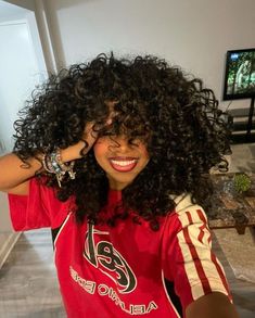 Long Big Curly Hair, Hair Goals Aesthetic, Afro Latina Women, Mrs Bella, Majestic People, Curly Hair Care Routine, Big Curly Hair, Palaye Royale, Pelo Afro