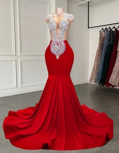 Elegant Sheer Scoop Neckline Luxury Sparkly Silver Handmade Diamond Red Spandex Black Girl Mermaid Long Prom Dresses Prom Dresses Ideas, Red Prom Dress Long, Prom Dress Pictures, Diamond Red, Prom Dress Inspo, Gorgeous Prom Dresses, Sparkly Prom Dresses, Senior Prom Dresses, 2024 Prom