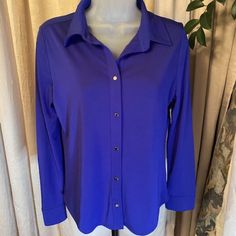 Liz Claiborne Blue Long-Sleeved Shirt-Size S, Has Gold Buttons Blue Stretch Collared Blouse, Blue Classic Stretch Shirt, Stretch Blue Office Blouse, Blue Stretch Tops For Office, Blue Stretch Blouse For Office, Blue Stretch Blouse For Work, Blue Stretch Blouse For Workwear, Blue Button-up Top For Office, Blue Stretch Tops With Button Closure