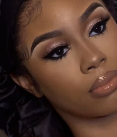 Hollywood Makeup Look Black Women, Prom Make Up Looks Black Women, Natural Makeup Looks For Homecoming, Soft Glam Makeup Black Women Glitter, Silver Natural Glam Makeup Black Women, Natural Makeup Looks Prom, Prom Makeup For Light Skin, Cute Natural Makeup Looks For Prom