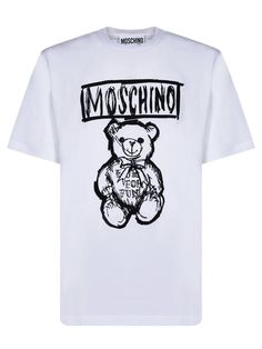 Short-sleeved white cotton T-shirt featuring a large graphic print with bear and front logo.. This Moschino T-shirt embodies a playful approach to urban fashion. The bold design featuring Moschino's iconic bear and graffiti text adds a unique flair, perfect for those who love to stand out in styleGender: MenMaterial: 100% COTTONColor: WHITEMade in: ImportedProduct ID: 0711 7041 1001*Import tax/duty will be calculated at checkout (If applicable) White Crew Neck T-shirt With Bear Print, Casual White T-shirt With Bear Print, Bear Print Crew Neck T-shirt For Streetwear, Crew Neck T-shirt With Bear Print For Streetwear, White Graphic Tee With Bear Print, Graphic Tee With Bear Print For Streetwear, Casual Bear Print T-shirt For Streetwear, Graffiti Text, Moschino T Shirt