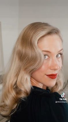 Veronica Lake Wave Tutorial #vintagehairtutorial Vintage Curling Pattern, 1940s Curls Tutorial, Lauren Bacall Hair Tutorial, Veronica Lake Hair Tutorial, Old Hollywood Curls Tutorial, Vintage Curls Tutorial, 50s Curls, Pin Curls Tutorial, 1950s Hairstyles For Long Hair