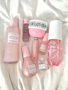 Makeup Bag Essentials, Sephora Skin Care, Shower Skin Care, Perfect Skin Care Routine, Pretty Skin Care, Perfume Lover, Skin Care Items, Pretty Skin, Pink Girly Things