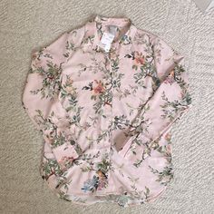 Nwt H&M Floral Pink Button Down. Size 6. Spring H&m Blouse With Button Closure, H&m Spring Blouse With Button Closure, Casual Floral Print Blouse By H&m, H&m Tops With Button Closure For Spring, H&m Spring Pink Blouse, Spring Pink H&m Blouse, H&m Fall Blouse With Button Closure, Casual Pink H&m Blouse, Fall H&m Blouse With Button Closure