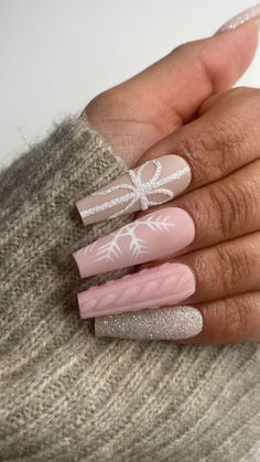 #nail #art #nailart #winter #winternails #pink #pinknails #snow #simple #simplenails #christmas #christmasnails December Nails Long Coffin, Pink Sweater Nails Acrylic, Pink Argyle Nails, Simple Cute Nails Christmas, Winter Nails Pink Rose Gold, Christmas Nails With Sweater Design, Holiday Nails Stiletto Christmas, Pink And White Sweater Nails, Christmas Nails Acrylic 2024