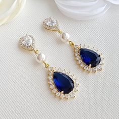 Sapphire Blue Drop Earrings Rose Gold- Aoi - PoetryDesigns Sapphire Wedding Theme, Sapphire Blue Earrings, Blue Wedding Jewelry, Rose Gold Drop Earrings, Style Bleu, Blue Drop Earrings, Gold Earrings Wedding, Blue Crystal Earrings, Sapphire Wedding