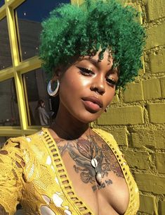 Green Natural Hair Black Women, Coloured Afro, Dark Green Hair, Natural Twist, Dyed Hair Inspiration, Pretty Hair Color, Natural Hair Tips