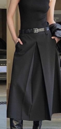 A Skirt Outfit, Skirt Inspiration, Long Skirt Fashion, Womens Clothing Patterns, Stylish Wardrobe, Fashion Design Dress, Fashion Business Casual, Casual Work Outfits, 가을 패션