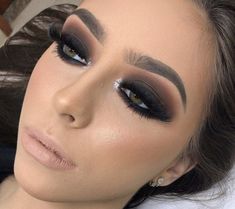 Natural Makeup Tips, Best Natural Makeup, Glam Makeup Look, Makijaż Smokey Eye, Fancy Makeup, Makeup Eye Looks, Creative Eye Makeup, Dark Makeup, Blue Eye Makeup