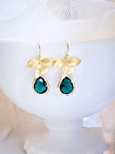 Emerald Earrings, Orchid earrings, May Birthstone Earrings Bridal Earrings, Bridesmaid earrings Wedding Jewelry Gift Bridesmaid gift for her Orchid Earrings, Gorgeous Style, Bridal Earrings Drop, Gold Bridal Earrings, Birthstone Earrings, Earrings Bridesmaid, Gold Bar Necklace, Gold Statement Necklace, Long Drop Earrings