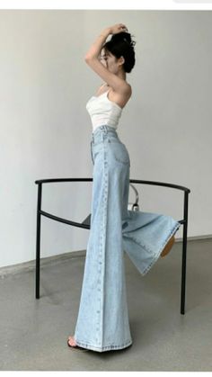 Oversized Denim Pants, Trousers Baggy, Female Clothes Outfits, Stylish Outfits Casual, Pants Elegant, Estilo Hippy, High Waist Trousers, Fashion Design Patterns, Normal Clothes