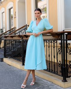 Fabric: muslin V-neck Puff sleeves Short sleeves Midi length Dress length: 122 cm/ 48.03 in Sleeve length: 33 cm/ 12.99 in Billowy Bishop Sleeve Puff Sleeve Dress For Brunch, Billowy Bishop Sleeve Puff Dress For Brunch, Spring V-neck Dress With Puff Gathered Sleeves, Elegant Puff Sleeve Dress With Flowy Short Sleeves, V-neck Midi Dress With Gathered Sleeves For Brunch, V-neck Midi Dress With Elastic Sleeves For Brunch, Billowy Puff Sleeve Dress With Gathered Sleeves, Billowy V-neck Dress For Daywear, Summer Midi Dress With Gathered Bishop Sleeves