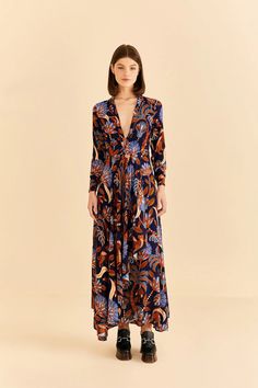 Shop the Blue Nature Beauty Long Sleeve Maxi Dress at FARM Rio. Get 15% off your 1st purchase and check out new arrivals! Colorful Wardrobe, Blue Nature, Short Sleeve Jumpsuits, Fall Winter Wardrobe, Maxi Dress Wedding, Jumpsuit With Sleeves, Mod Dress