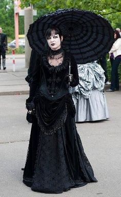 Gothic Fashion Victorian, Gothic Mode, Goth Look, Victorian Costume, Victorian Goth, Gothic Clothes, Goth Beauty