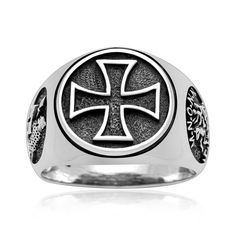 Made from high quality Sterling Silver (925). Total approx. weight: 8gr. Frontal diameter is approx. 11/16" (17mm). Hallmarked 925. Delivered in a free gift box. The ring features the iconic Templar Cross, a symbol of faith, bravery, and the storied history of the medieval knights. Whether you’re attending a historical reenactment, a themed event, or simply want to add a touch of medieval elegance to your daily attire, this Knights Templar Cross Silver Ring is the perfect accessory. Crafted from the highest quality sterling silver, this ring boasts durability and a lustrous shine that will stand the test of time. The purity of the silver ensures a comfortable fit and a polished appearance. Templar Cross, Silver Knight, Beard Beads, Medieval Knights, Historical Reenactment, Medieval Knight, Celtic Cross, Cross Ring, Opal Bracelet