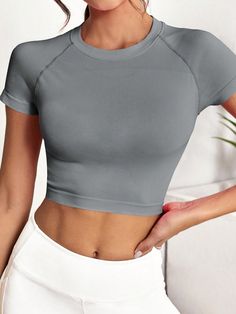 Solid Raglan Sleeve Crop Sports Tee Gym Top Fitted Shirt Grey   Short Sleeve Fabric Plain  High Stretch  Women Activewear, size features are:Bust: ,Length: ,Sleeve Length: Gym Tops Women, Gym Crop Top, Athletic Tops, Sports Crop Tops, Couture Mode, Gym Tops, Women Sports, Sport T-shirts, Sports Tees