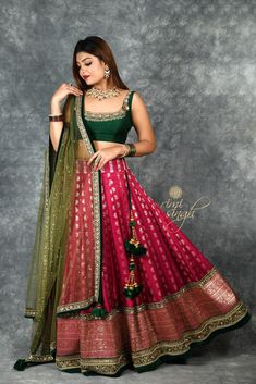 Pink Lehenga With Green Dupatta, Silk Lehangas Banarasi, Green Dupatta Lehenga, Pink And Green Lengha, Chaniya Choli From Old Silk Saree, Green Pink Lehenga, Banarasi Lehenga Designs, Green Banarasi Lehenga, Pink And Green Lehenga