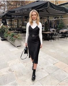 Silk Cami Dress, Rok Outfit, Walking Down The Street, Valentines Day Dresses, Chique Outfits, Winter Dress Outfits, Black Dress Outfits, Black Slip Dress