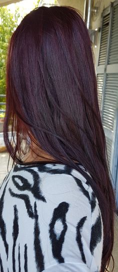 Pelo Color Borgoña, Pelo Color Vino, Black Cherry Hair, Violet Hair Colors, Cherry Hair Colors, Dark Red Hair Color