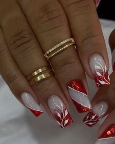 My Gel Nails, Red Nail Designs Christmas Holidays, Red Nail Designs Winter, Christmas Nails Design Ideas, Christmas And New Years Nail Ideas, Classy Holiday Nails Christmas, Classy Christmas Nails Simple, Trendy Nails Christmas, Party Nails Designs