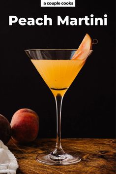 This Peach Martini has the best fruity flavor and smooth finish! Here are all the secrets to this tasty cocktail that works in any season. #peachmartini #peachcocktail #peach #martini #peachdrink Sipping Drinks Alcohol, Prosecco Drink Recipes, Schnapps Drinks, Triple Sec Drinks, Peach Schnapps Drinks, Friday Cocktails, Peach Martini, Liqueur Cocktails, Cocktails Martini