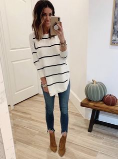 Jen Reed, Hairstylist Fashion, Mens Fall Outfits, Sweater Outfits Fall, Pinterest Closet, Outfits Casual, Mom Outfits, Tunic Sweater