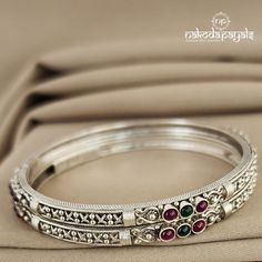 Silver Bangles Design, Fancy Bangles, New Gold Jewellery Designs, Fancy Jewelry Necklace, Fancy Jewellery Designs, Jewelry Set Design