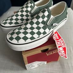 Vans Classic Slip-On Asinb09zdxfvdx Color Color Theory Checkerboard Duck Green Size Men's 4, Women's 5.5 Width Medium Retail Price $64.95 Green Checkered Vans Outfit, Green Checkered Vans, Vans Slip Ons, White Checkered Vans, Vans Shoes Women, Vans Authentic Shoes, Duck Green, Green Vans, Vans Outfit