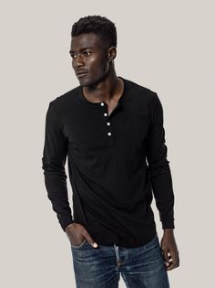 Style Girlfriend, Buck Mason, Mens Henley, Dressy Fashion, Summer Outfits Men, Mens Casual Outfits, Henley Shirts