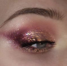 Purple And Red Eyeshadow Looks, Pink And Gold Makeup Looks, Kaytranada Concert, Magenta Makeup Look, Pageant Makeup, Bold Eyeshadow, Mekap Mata, Shimmer Eye Makeup, 20 Makeup