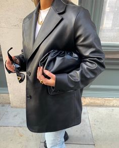 Winter Mode, Looks Street Style, Foto Ideas Instagram, Fashion Victim, Leather Blazer, Winter Fashion Outfits, Fashion Killa, Minimal Fashion, Autumn Winter Fashion