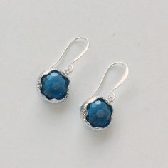 Swarovski crystal earrings in Montana Blue. The Swarovski crystal is set in a silver plated frame and sits beneath silver plated nuggets to give a modern feel to this classic look. Silver plated ear wires. Total drop approx 50mm. Please note the display bust is not full size so the earrings look bigger than they would in real life Free postage for UK customers These earrings come with a branded organza bag. An upgrade to a branded gift box is available at checkout for £4 (to cover the cost of th Black Crystal Earrings, Silver Chain Earrings, Silver Statement Earrings, Unusual Earrings, Gifts For Fiance, Swarovski Crystal Earrings, Custom Earrings, September Birthstone, Silver Drop Earrings