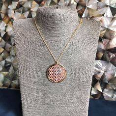 "Flower of Life in 24 carat gold on 925 silver, rose mother of pearl and crystals Sephiroth. Found in the most sacred places on Earth, its pattern evocates each form in nature as it is known. For the first time it appeared in the Temple of Osiris built in 1650 ac. Its shapes hidden the fruit of life and it presents a triangolar lattice form, with circle radii equal to their separation is called a seven overlapping circles grid. It contains six circles intersecting at a point, with a seventh circ Pearl Background, Overlapping Circles, Silver Background, Spiritual Symbols, Hippie Flowers, Sacred Places, Star Flower, Flower Of Life, Lattice