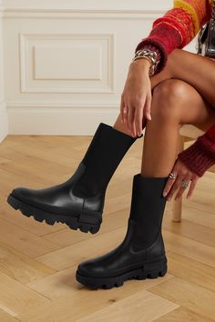 Moncler's Chelsea boots are set on platform soles with chunky treads, giving you extra stability on wet or snowy pavements. They're crafted from leather and fitted with stretchy panels that make getting them off and on easy. The heel counters are subtly embossed with the label's moniker. Platform Boots Women, Shoes 2022, Brown Chelsea Boots, Leather Knee Boots, Black Platform Boots, Shoes Boots Ankle, Chelsea Ankle Boots, Hiking Boot, Black Chelsea Boots