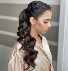 Loose Wave Ponytail, Ponytail Hairstyles For Long Hair, Messy Ponytail Hairstyles, Wave Ponytail, Lovely Hairstyles, Cute Ponytail Hairstyles, High Ponytail Hairstyles, Hairstyles 2024, Guest Hair