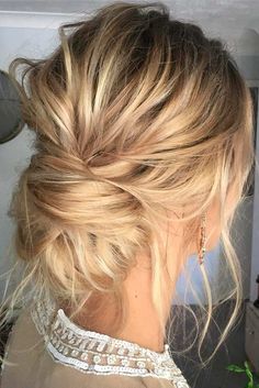 Trendy Updo Hairstyles for Medium Length Hair ★ See more: http://lovehairstyles.com/updo-hairstyles-for-medium-length-hair/ Hair Casual, Wedding Hairs, Casual Wedding Hair, Easy Wedding Guest Hairstyles, Casual Hair, Chignon Bun, Brunette Bob, Long Shag, Balayage Ombre