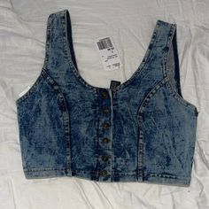 Demin Tank Top With Buttons Down The Middle Never Worn Trendy Medium Wash Crop Top, Trendy Medium Wash Crop Top For Summer, Tank Top With Buttons, Top With Buttons, Denim Skirt Women, Skirt Women, Forever 21 Tops, The Middle, Denim Skirt