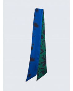 Two-tone twill scarf with floral design Printed Cinzia Rocca signature Floral design Hand-hemmed finishing Summer 2023, Luxury Women, Wool Felt